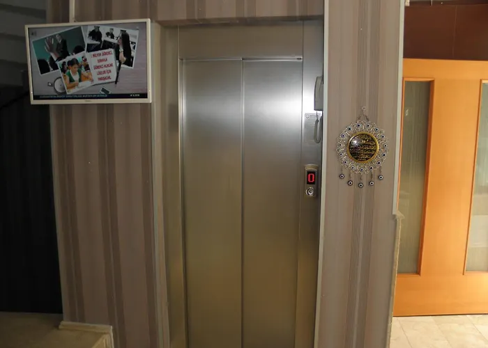 Omar Sultan Park Hotel *