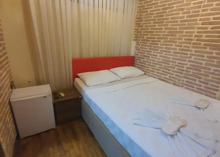 Omar Sultan Park Hotel *